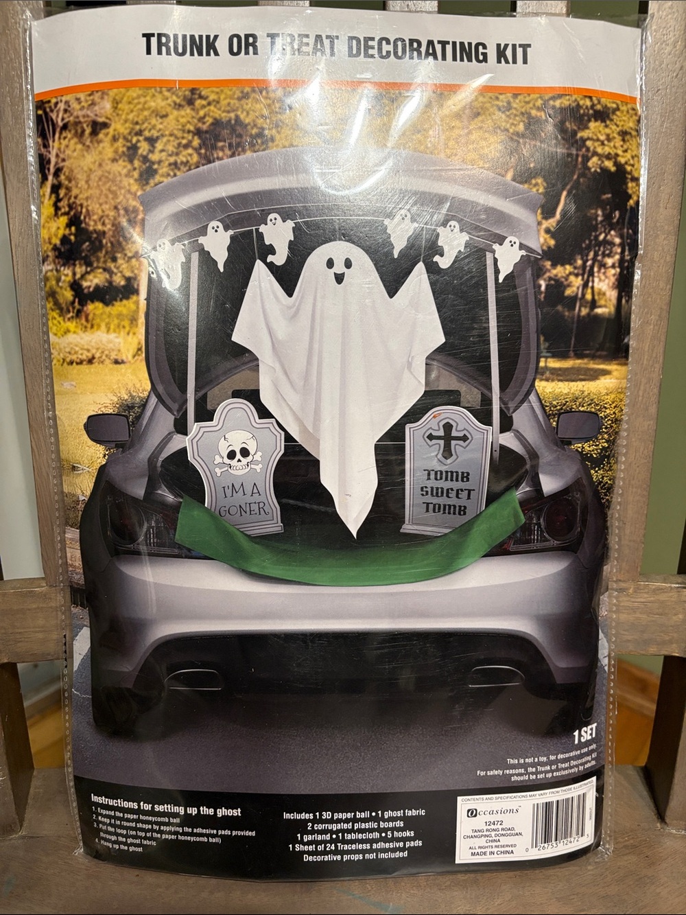 6/$20 Trunk or Treat Decorating Kit with Ghost & Tombstones - Sealed NWT